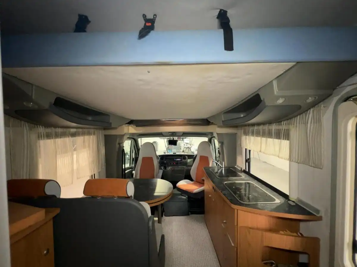 RENAULT Bürstner MegaVan IT 675 - Ansicht 8